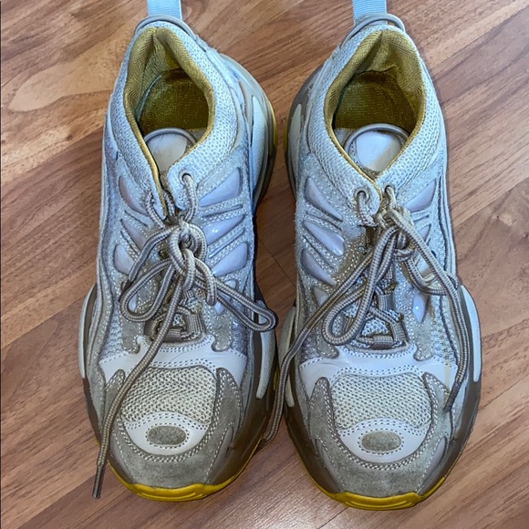 Sandro Astro Sneakers in Beige - Picture 1 of 5